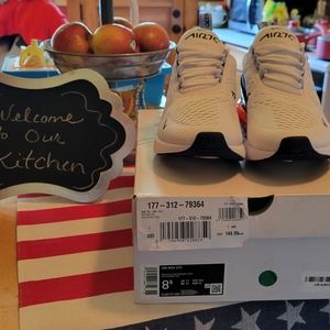 NIKE AIR MAX 270 "USA" SIZE 8.5 NEW W/BOX AUTHENTICITY